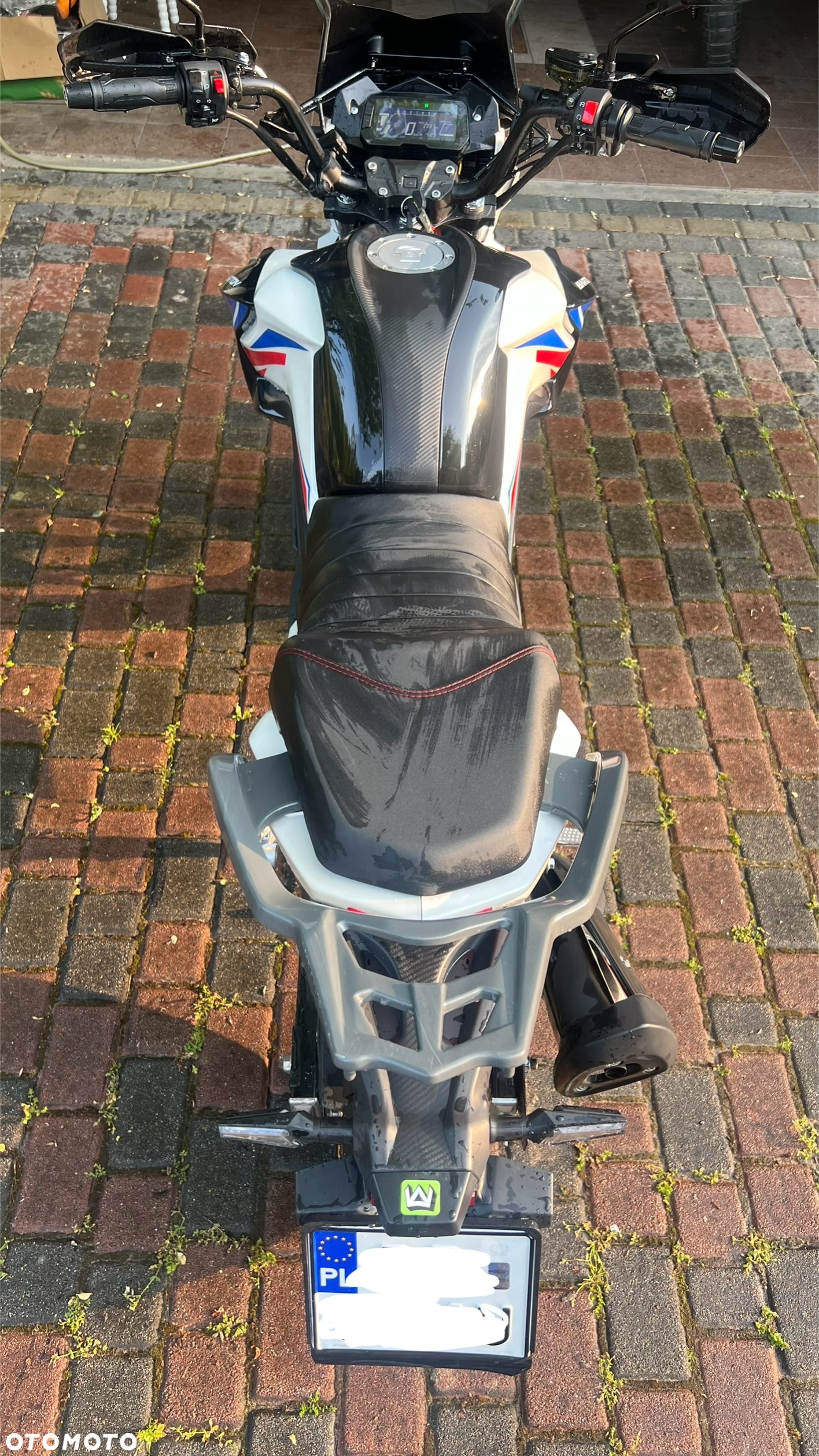 BMW F - 5