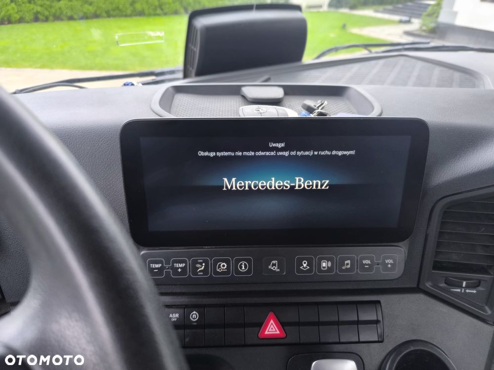 Mercedes-Benz Arocs - 16