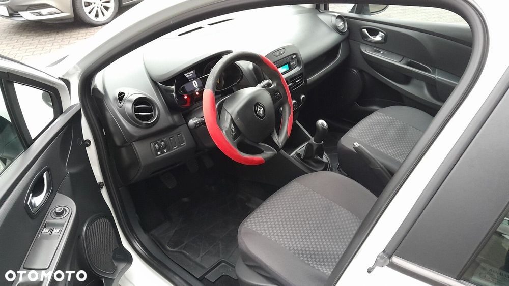 Renault Clio - 9