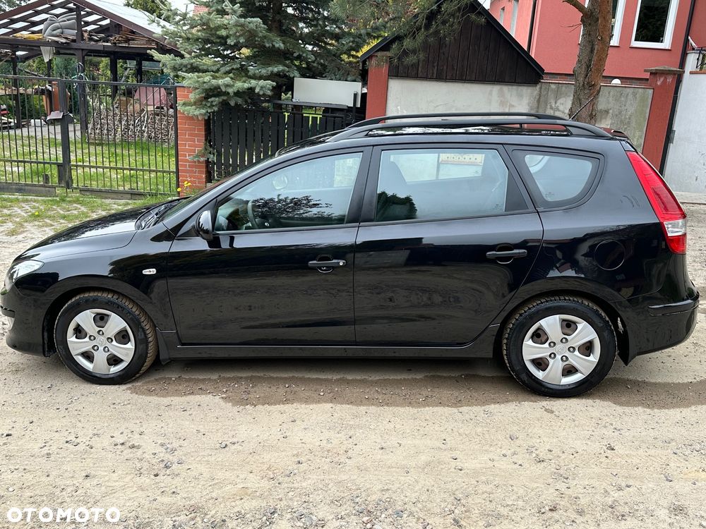 Hyundai i30 1.6 Classic + - 11