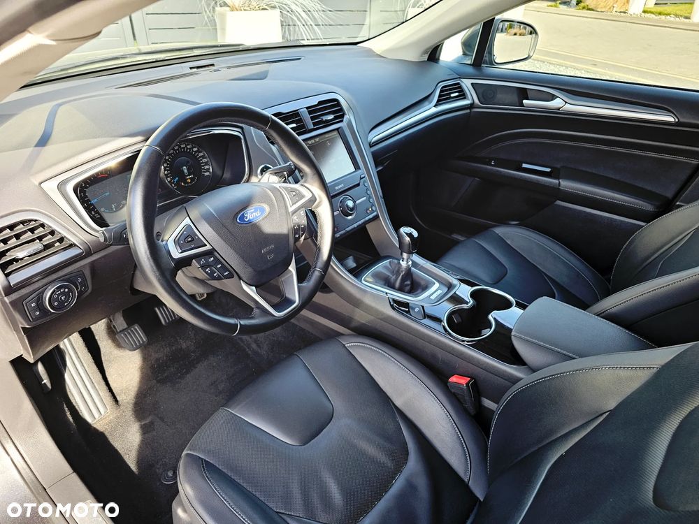 Ford Mondeo SW 1.6 TDCi ECOnetic S&S Titanium - 8