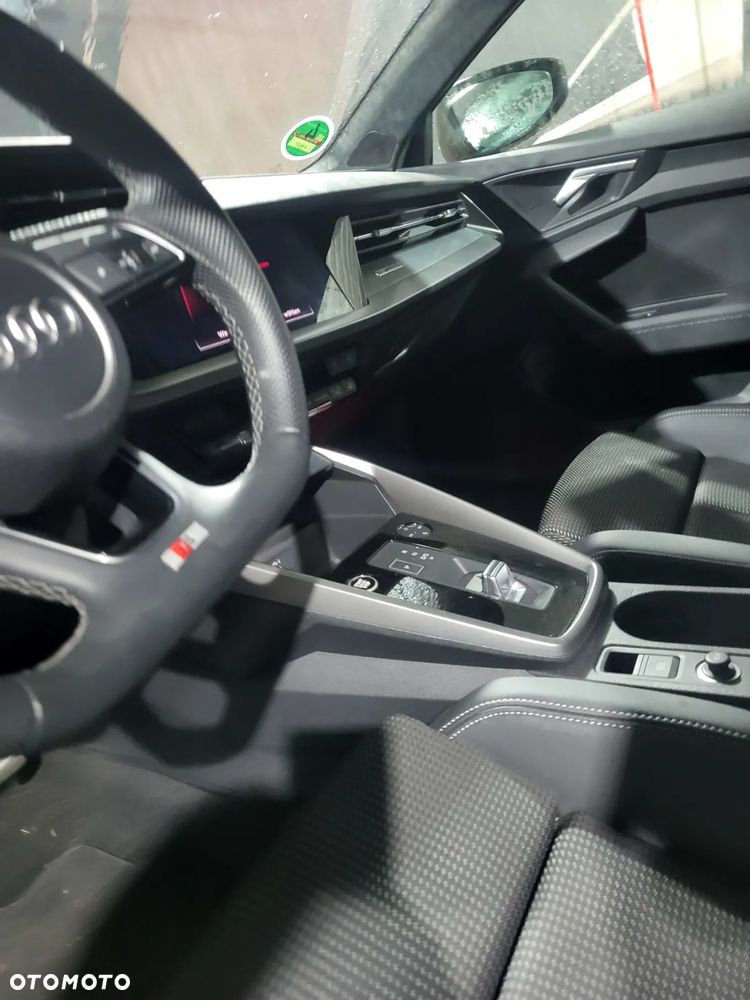 Audi A3 Sportback 35 TFSI S tronic S line - 28