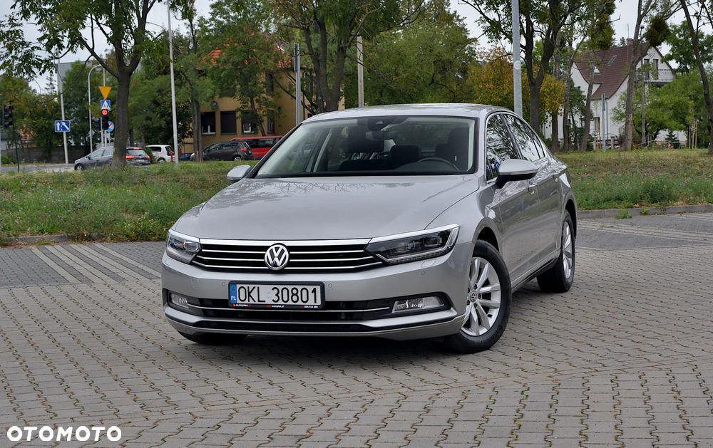 Volkswagen Passat 1.8 TSI BMT Comfortline - 1