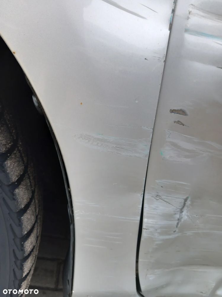 TOYOTA YARIS III BŁOTNIK LEWY PRZEDNI PRZEDNI LEWY PRZÓD KOLOR: 1F7 - 6