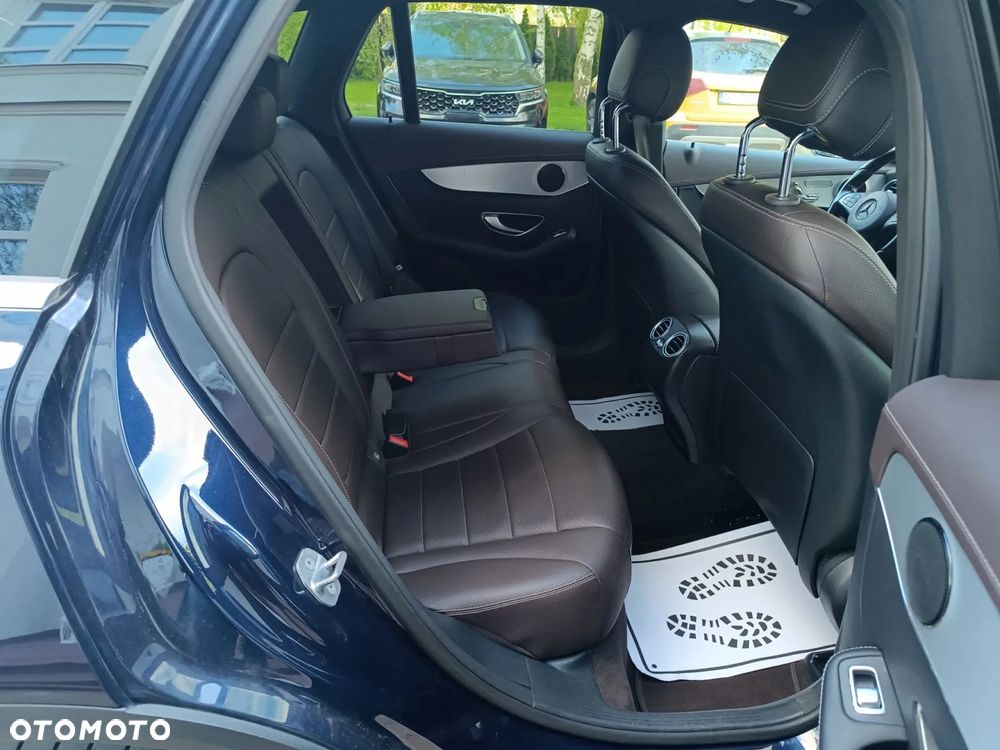 Mercedes-Benz GLC 350 e 4Matic 7G-TRONIC - 36