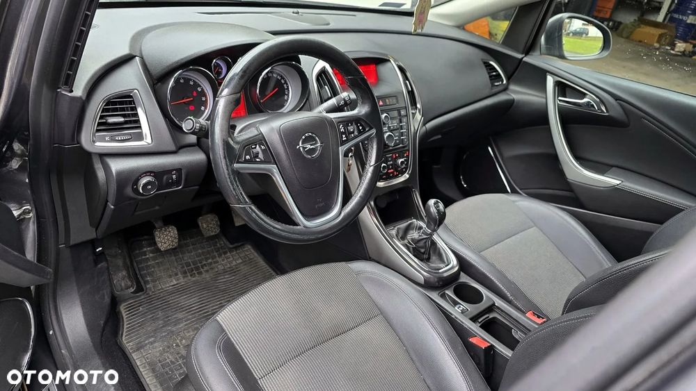 Opel Astra 1.4 Turbo Cosmo - 5