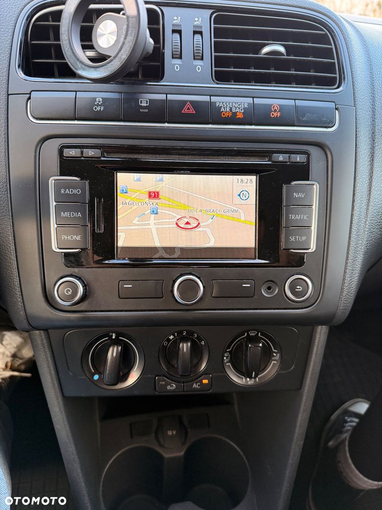 Volkswagen Polo 1.6 TDI Comfortline - 14