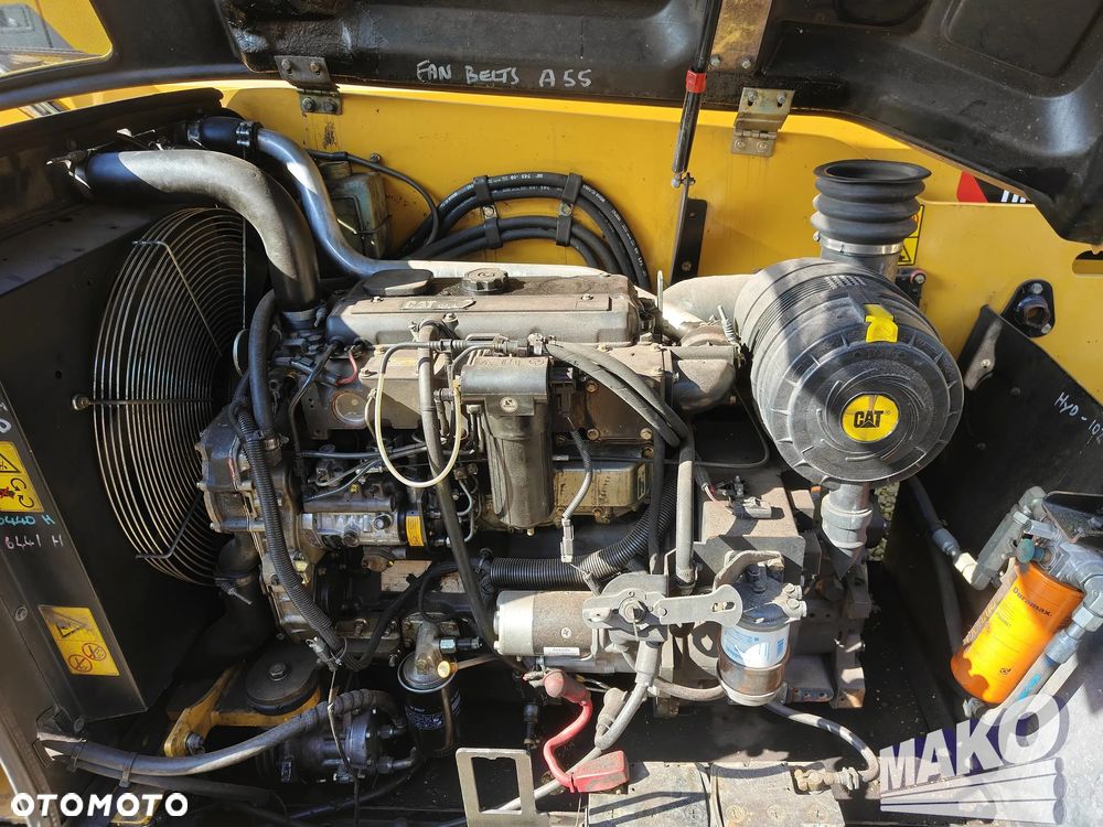 Caterpillar TH407 - 11