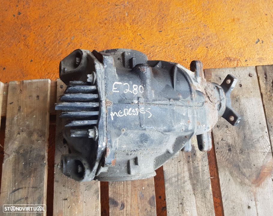 Diferencial Traseiro Mercedes Benz W211 E280 / W219 Ref. A2303510305 - 1