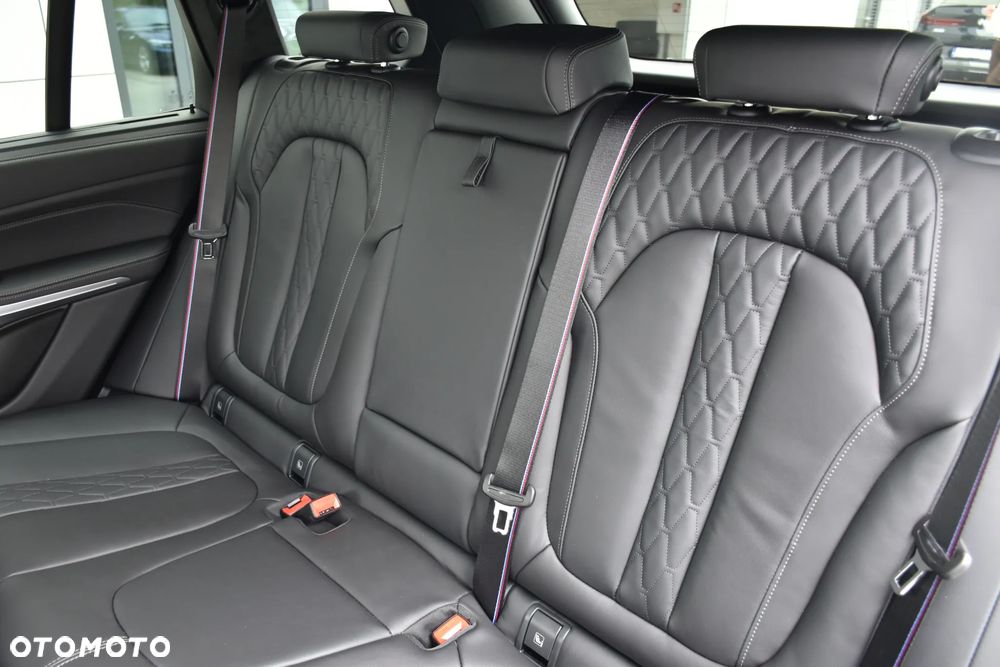 BMW X5 xDrive30d mHEV Individual Edition sport - 32