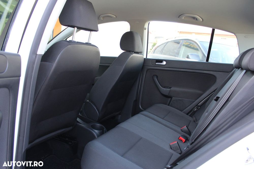 Volkswagen Golf Plus - 9