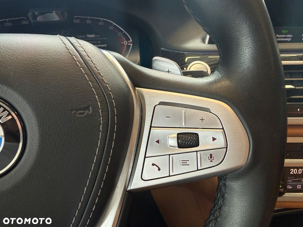 BMW Seria 7 - 38