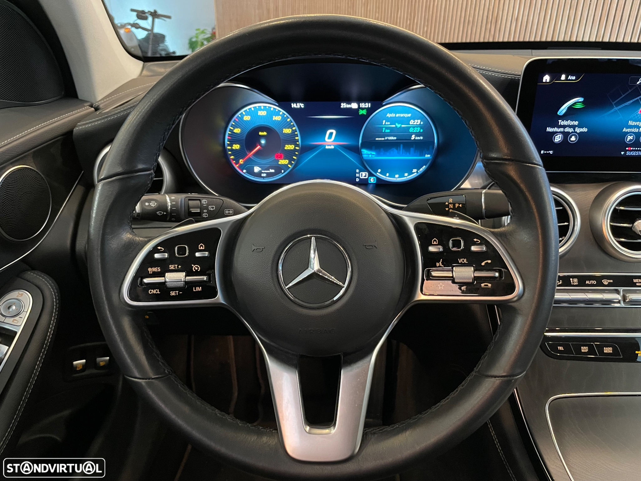 Mercedes-Benz GLC 300 e 4Matic - 11