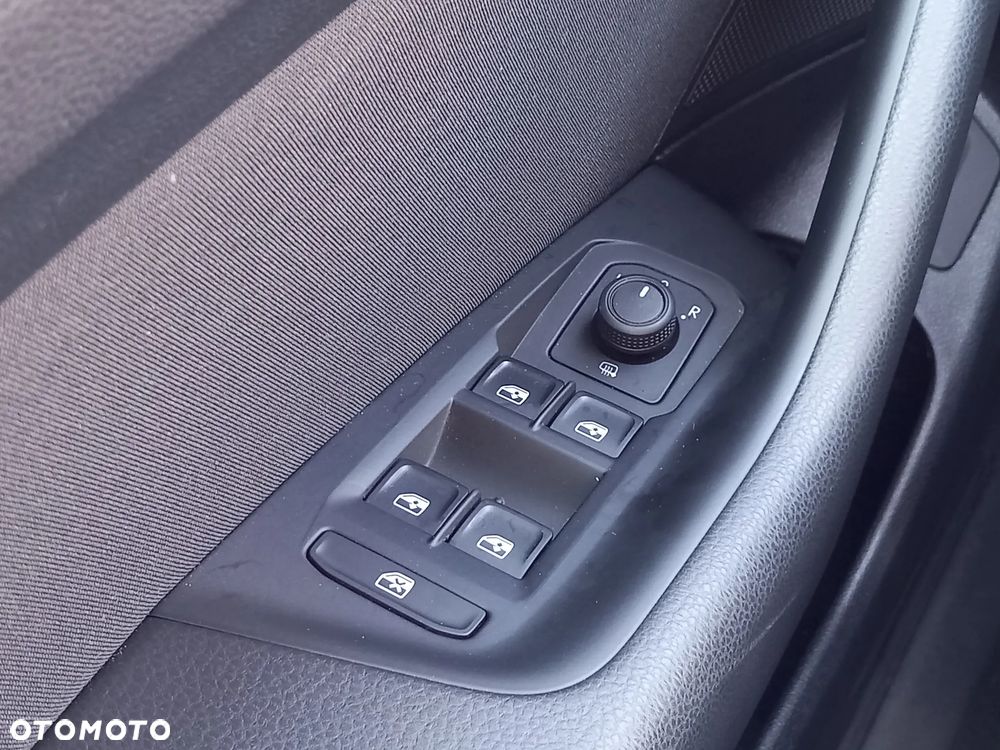 Volkswagen Passat 1.5 TSI EVO Business - 22