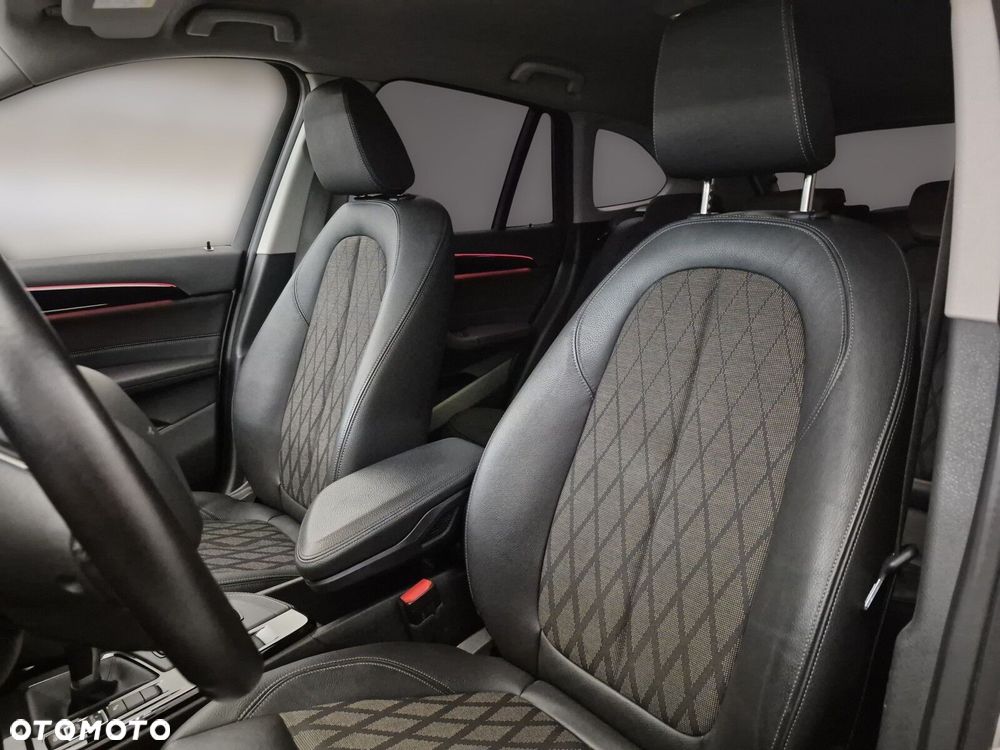 BMW X1 sDrive18i xLine sport - 13