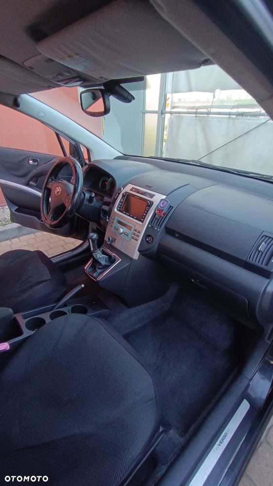 Toyota Corolla Verso - 9