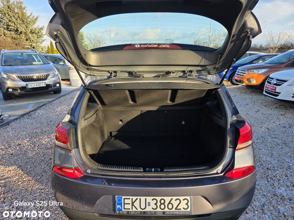 Hyundai i30 1.6 D Comfort - 17