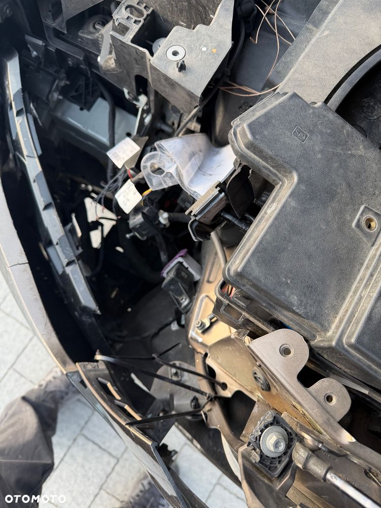 Renault Grand Scenic Energy dCi 130 Start & Stop Bose Edition - 20