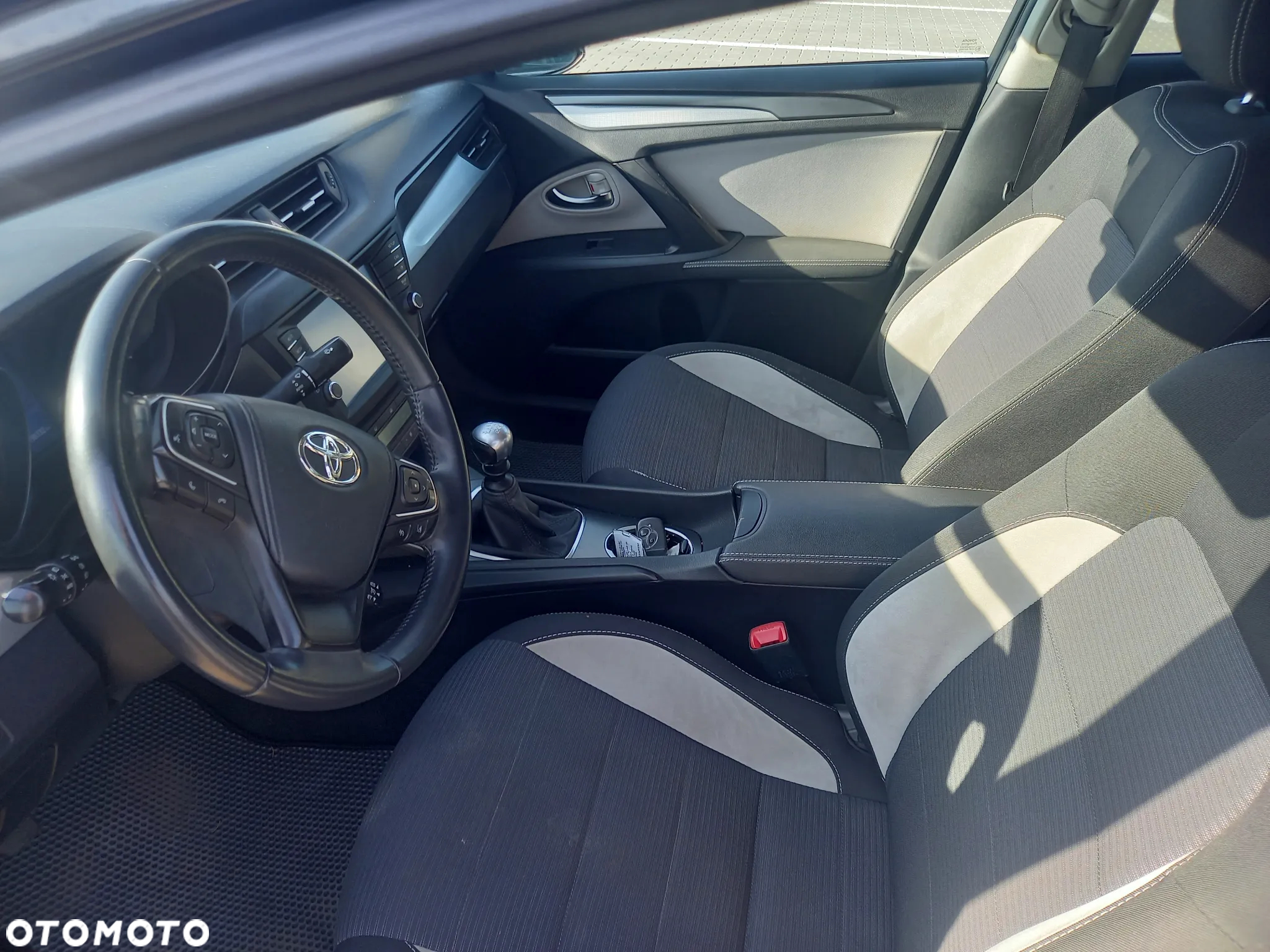 Toyota Avensis 2.0 D-4D Active Business - 15