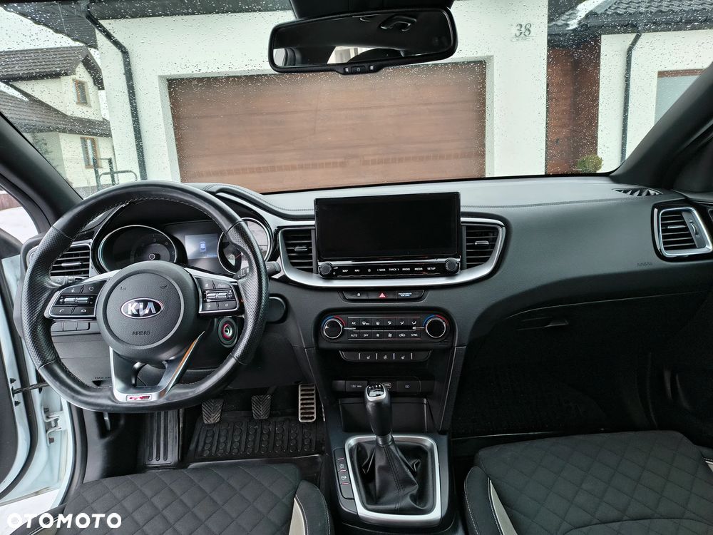 Kia Ceed 1.6 CRDi SCR GT-Line - 13