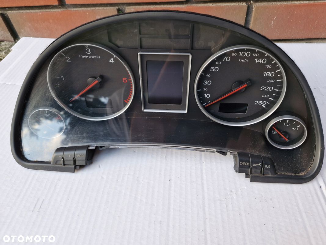 ZEGARY LICZNIK AUDI A4 B6 1.9TDI 2.5TDI EUROPA 8E0920900K 0263626035 - 1