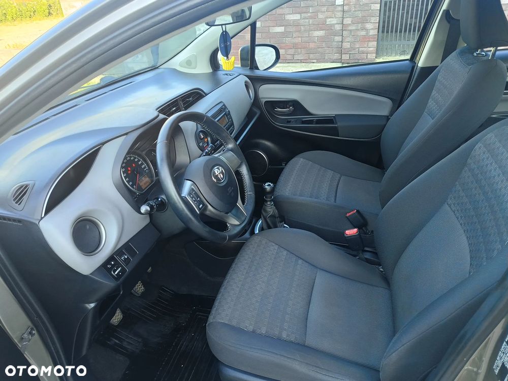 Toyota Yaris - 17