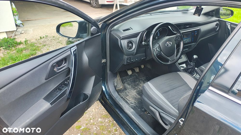 Toyota Auris 1.6 Premium - 12