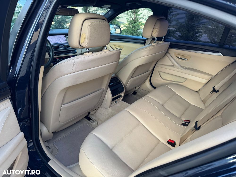 BMW Seria 5 525d xDrive AT - 3