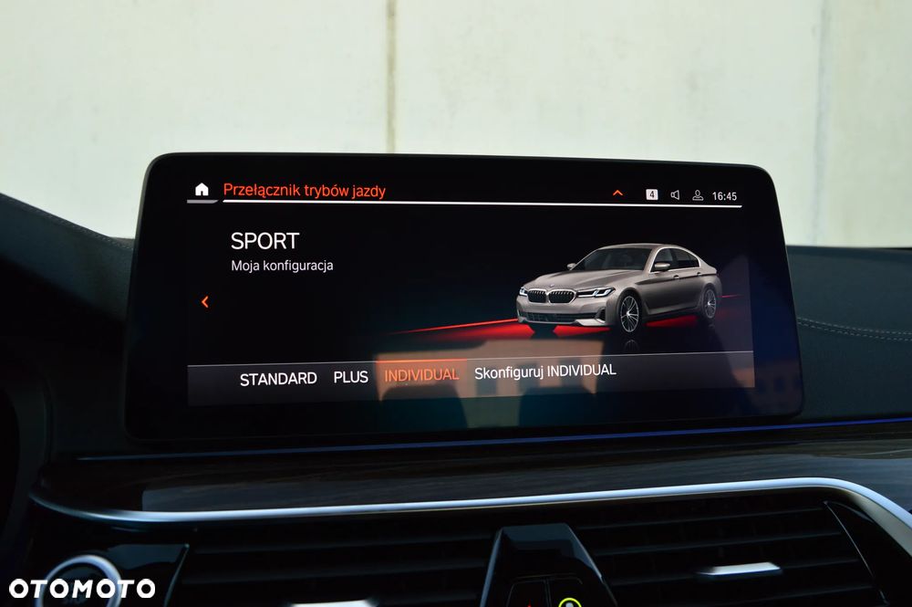 BMW Seria 5 540d xDrive mHEV Luxury Line sport - 26