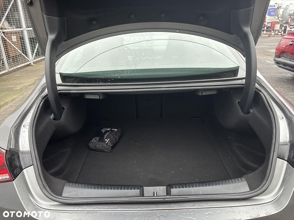 Mercedes-Benz CLA - 25