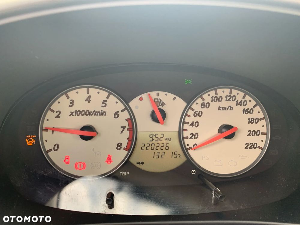 Nissan Micra 1.2 edition 25 Jahre - 8