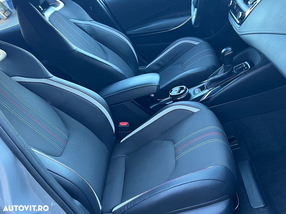 Toyota Corolla 1.8 HSD Dynamic GR Sport - 5