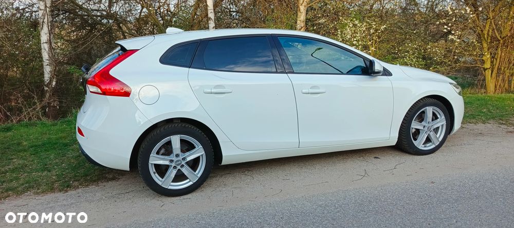 Volvo V40 T3 Drive-E Kinetic - 2