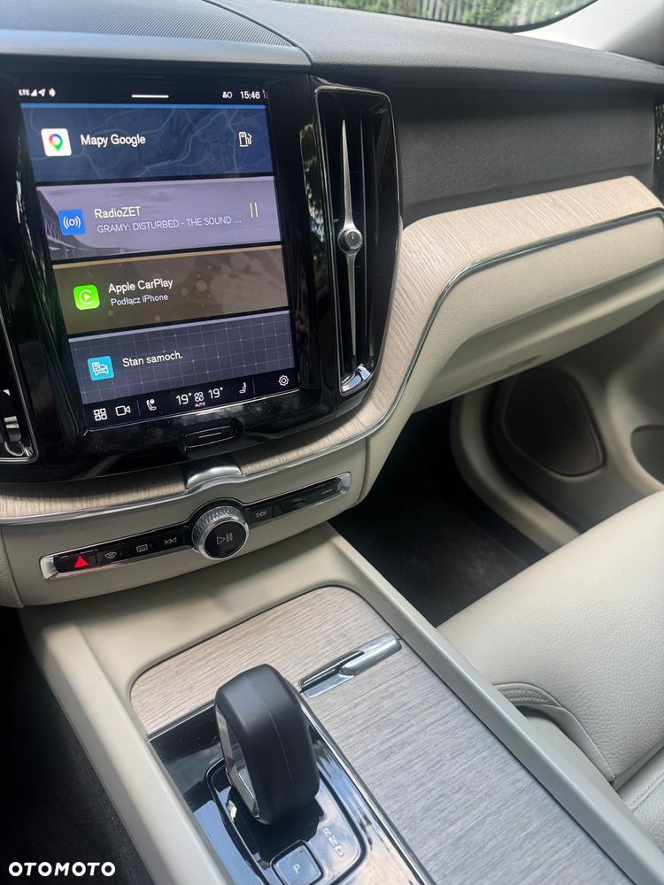 Volvo XC 60 B4 B Plus Dark - 18