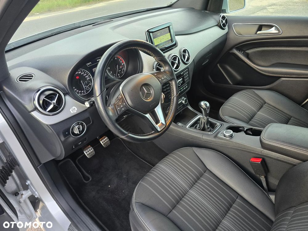 Mercedes-Benz Klasa B 180 BlueEFFICIENCY Edition Style - 10