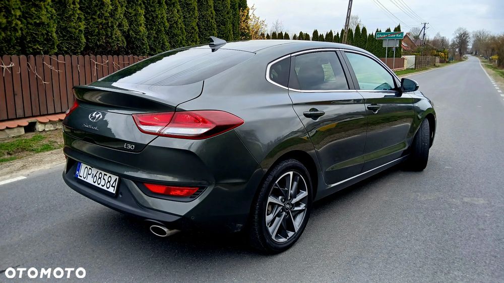 Hyundai i30 1.5 T-GDI 48V-Hybrid Intro - 9