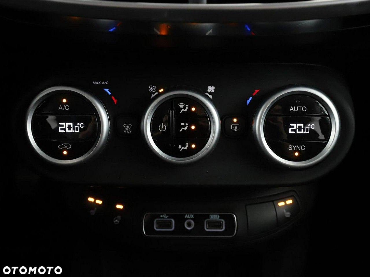 Fiat 500X 1.4 MultiAir Lounge - 27
