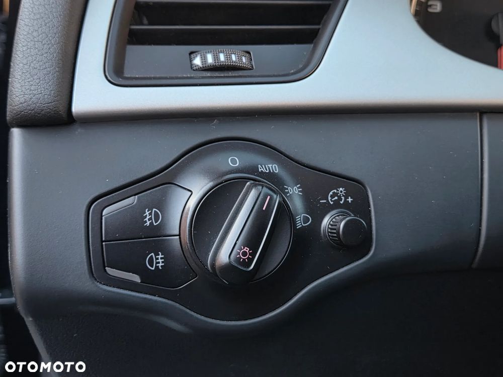 Audi A4 Avant 2.0 TFSI Ambiente - 35