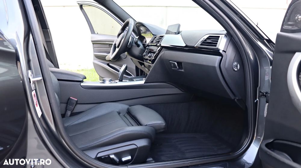 BMW Seria 3 330e iPerformance M Sport - 14