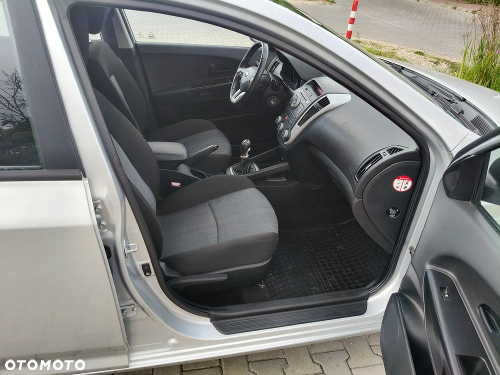 Kia Ceed 1.6 Crdi M - 7