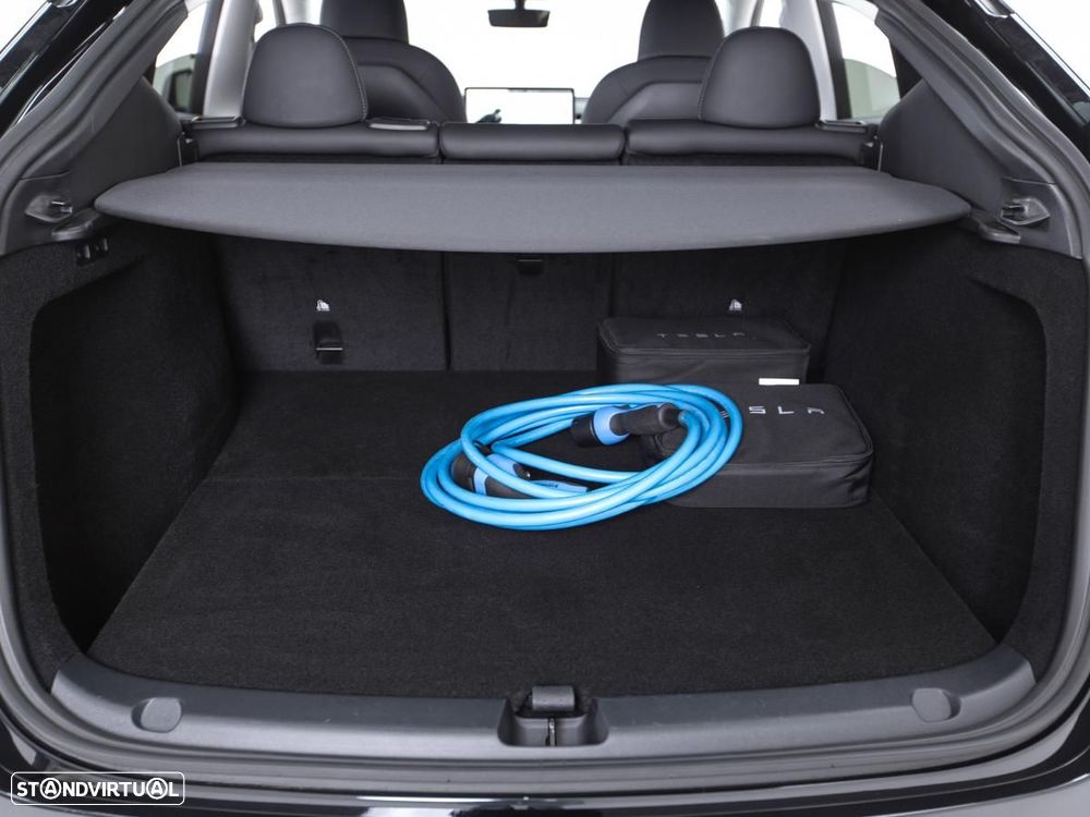 Tesla Model Y Long Range Dual Motor AWD - 15
