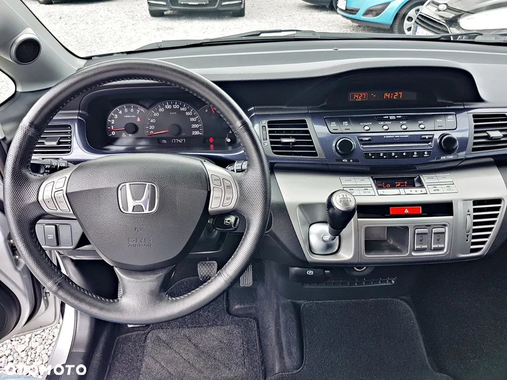 Honda FR-V 1.8 Executive - 14
