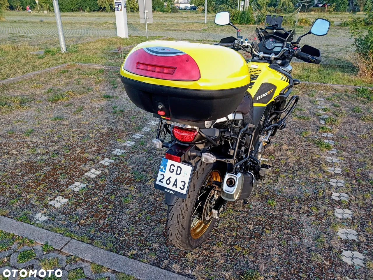 Suzuki DL - 10