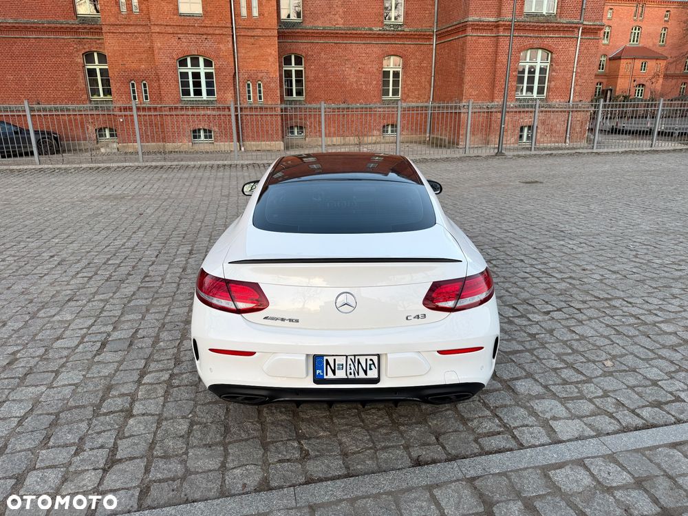 Mercedes-Benz Klasa C AMG 43 4Matic 9G-TRONIC Night Edition - 12