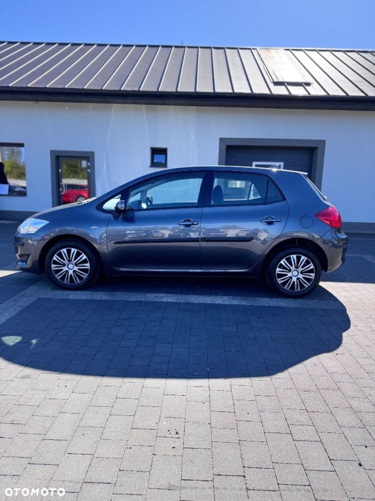 Toyota Auris - 4