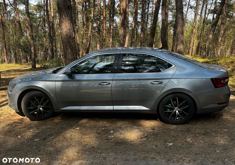 Skoda Superb 2.0 TDI Ambition - 1