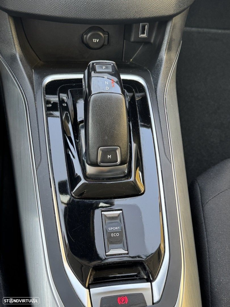 Peugeot 308 SW 1.2 PureTech Allure Full LED EAT8 - 28