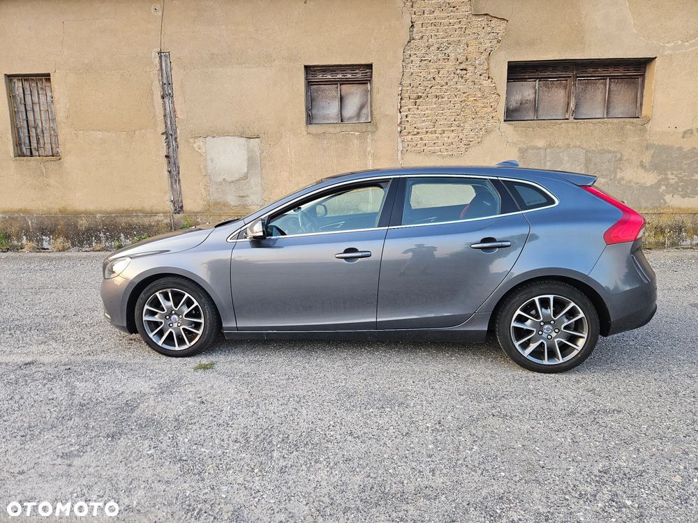Volvo V40 D2 - 23