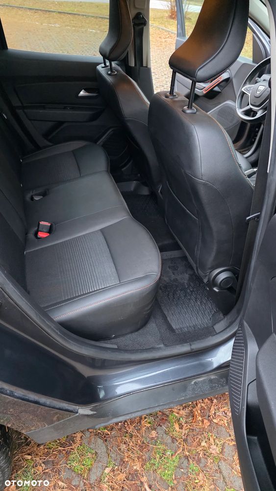 Dacia Duster 1.3 TCe Extreme 4WD - 11