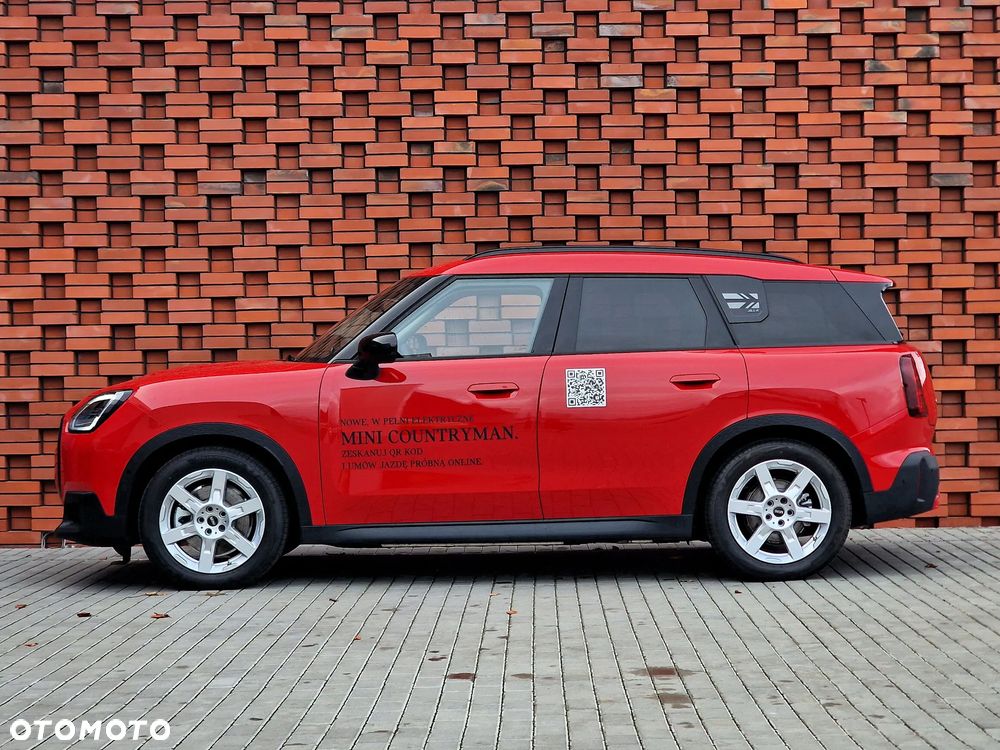 MINI Countryman SE ALL4 66.5kWh Linia Classic - 6